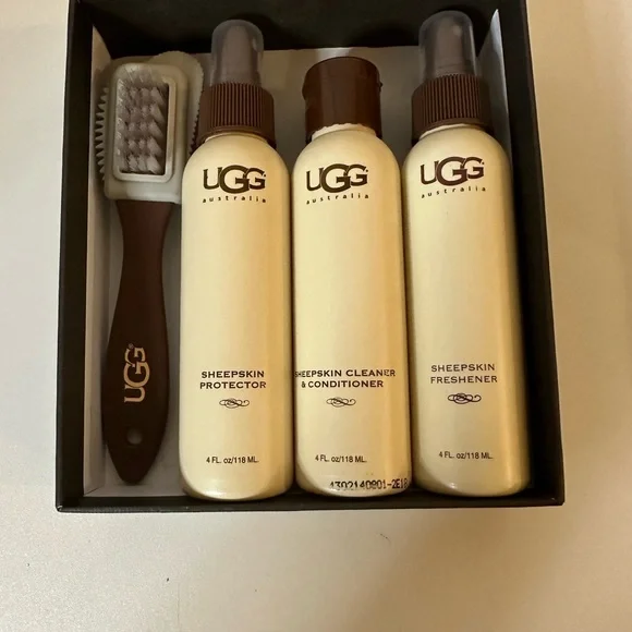 New UGG Sheepskin Care Kit - Picture 3 of 3